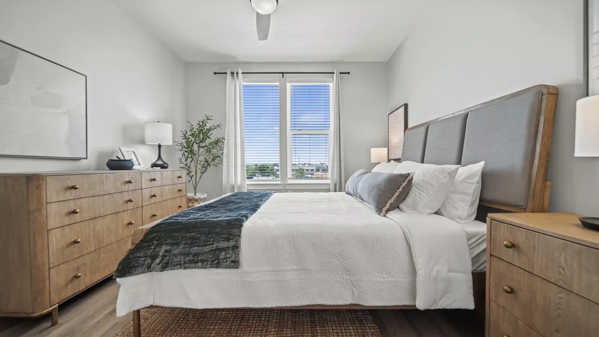 08.15 Aug 2025 Sunlit Bedroom Sanctuaries How to Create Your Dream Retreat